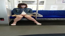 電車対面PC0153