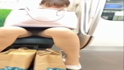 電車対面PC0156