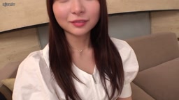 清純オーラMAXの小動物系可愛い子ちゃんが溜まった性欲を我慢できずに来ちゃいました！小さい口とキツマンでち●こを貪りつくして乱れまくり！