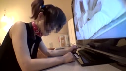 【個人撮影 牝犬ペット　牝犬奥さん　ブリーダー】牝犬奥さんの隠撮り夫婦SEX動画を眺めつつ、ご主人様との妊娠練習【旦那を見ながら・後編】