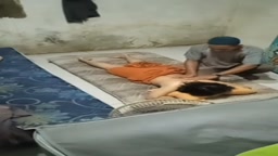 Preview Indonesian wife flashing old masseur 1/2