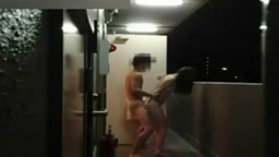 玄関でハメ撮り