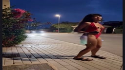 latina 露出 全裸 2