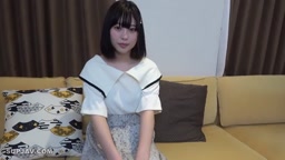 元地下アイドルの可愛い女の子に中出し。