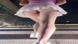 露出 ノーパン