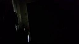 着替え　更衣室　美人②