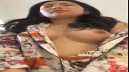 妻の親友はとても強いので、彼女はトップに立っています!