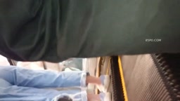 逆さ　ノーパン