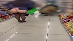 露出 コンビニ