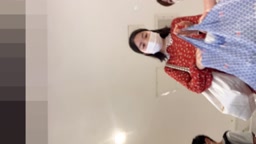 電車　清楚　逆さ　パンチラ　