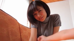 セクシー美女がホテルの部屋で彼氏くんに体をを弄られる。