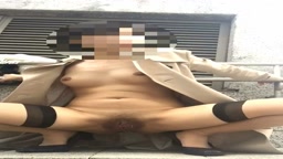 ピース野外放尿