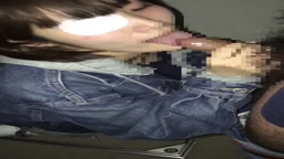 友達のセフレちゃんを借りてトイレで尻射