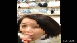 【妻動画】ショッピング中に口内射精