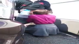 【オリジナル】駐車場で・・・