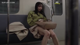 【鉄道】最終電車対面パンチラ☆剛毛OL 鈴木真夕【モザイク破壊版】