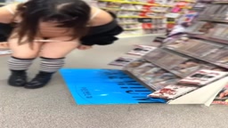 透け透け下着で露出 パイパン