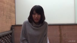全裸　放尿　3