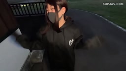 公園内で友達の-に野外