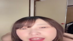 coserinu 手ブラの隙間からチラ