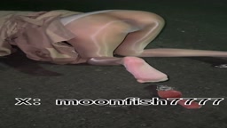 露出 放尿