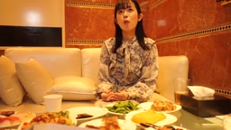 1030 神ボディ。我慢できずに大量潮吹き。大人しめ美ボイス20歳