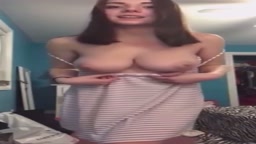 ＊