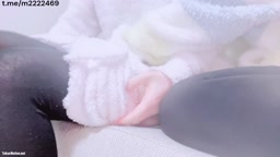 【女女】ピンポイント電マで大量潮吹き