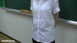 貧乳の乳首攻め１