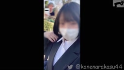 【露出】学校でビデオ通話しながら