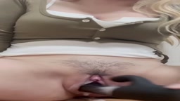 床に･･･････白い液体が