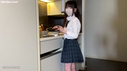 低身長女の子とハメ撮り　3