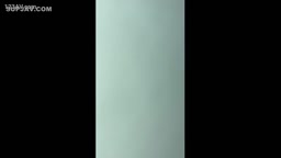 離婚寸前の人妻を捕まえて生SEX 経産婦の腹回りが生々しい