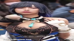 コスプレイヤー　乳輪チラ　胸チラ　無修正