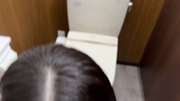 パチ負け女　トイレで生ハメ