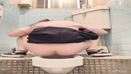 素人女子の和式排泄