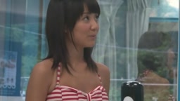 マジックミラー号に水着美女が初乗車日焼けで火照った美尻を性感マッサージ 敏感になった日焼けビキニ娘は4回イって失禁… 流されて生ハメ・戸惑いながらも初中出し！ さゆりちゃん（20）女子大生