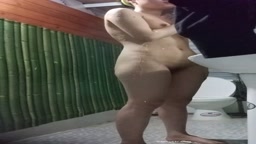 ベトナムの学生の遊び場で 8 B