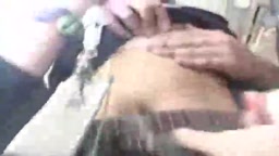 【盗撮・女子校生】夏服の女子高生に痴漢する