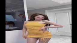 酔った美人キャスターが体を公開