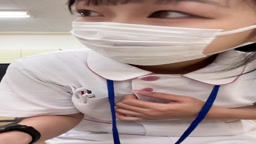 チョットだけねﾂ････････（仕事中なの）