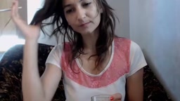 海外 ライブチャット 母乳 美人