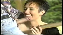 Deutscher Retro -Vintage -Film für Erwachsene mit Amateur -Talenten aus den 90er Jahren