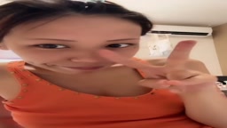 配信おっぱい見せちゃうママさん③娘が近くにいるのに…