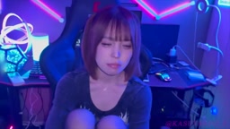 萌えアイドル顔4P生ハメ中出し