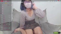 ライブチャットは至高の着エロ　四つん這い