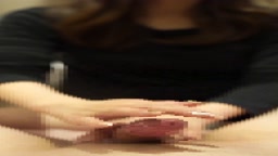 人妻の気持ちいい手コキで射精