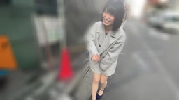 素人美少女とリモコンバイブお散歩人混みの中ピクピク震えてイキまくってしまう女子たち！すみれさん（19才）まおさん（20才）