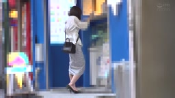 美人妻ナンパ企画 膣トレリモバイ羞恥散歩リモディル羞恥走行！ 人生初の野外恥辱プレイでアクメモードに突入し歯止めが効かず性欲爆発中出しSEX！