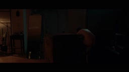 箱男　白本彩奈